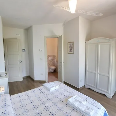 Mansion In San Valentino With Pool San Valentino in Abruzzo Citeriore