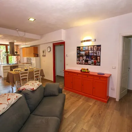 Mansion In San Valentino With Pool Holiday home San Valentino in Abruzzo Citeriore