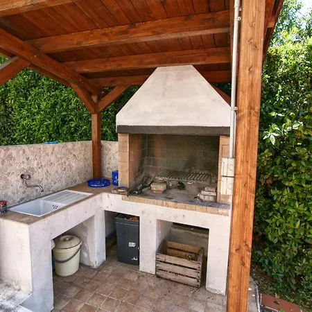 Mansion In San Valentino With Pool San Valentino in Abruzzo Citeriore