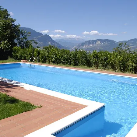 Holiday home Belvilla By Oyo Insieme San Valentino in Abruzzo Citeriore