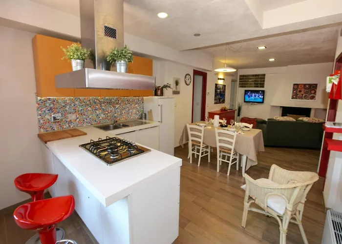 Mansion In San Valentino With Pool