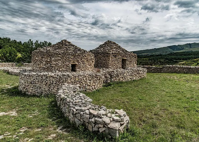 Mansion In San Valentino With Pool Σπίτι διακοπών San Valentino in Abruzzo Citeriore